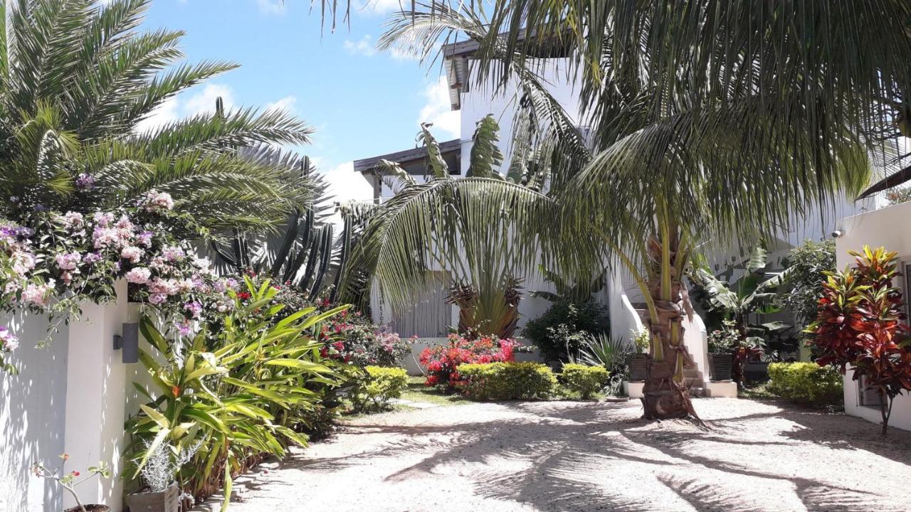 Le Mandala Moris Guesthouse Pointe Aux Canonniers Grand-Baie Eksteriør billede