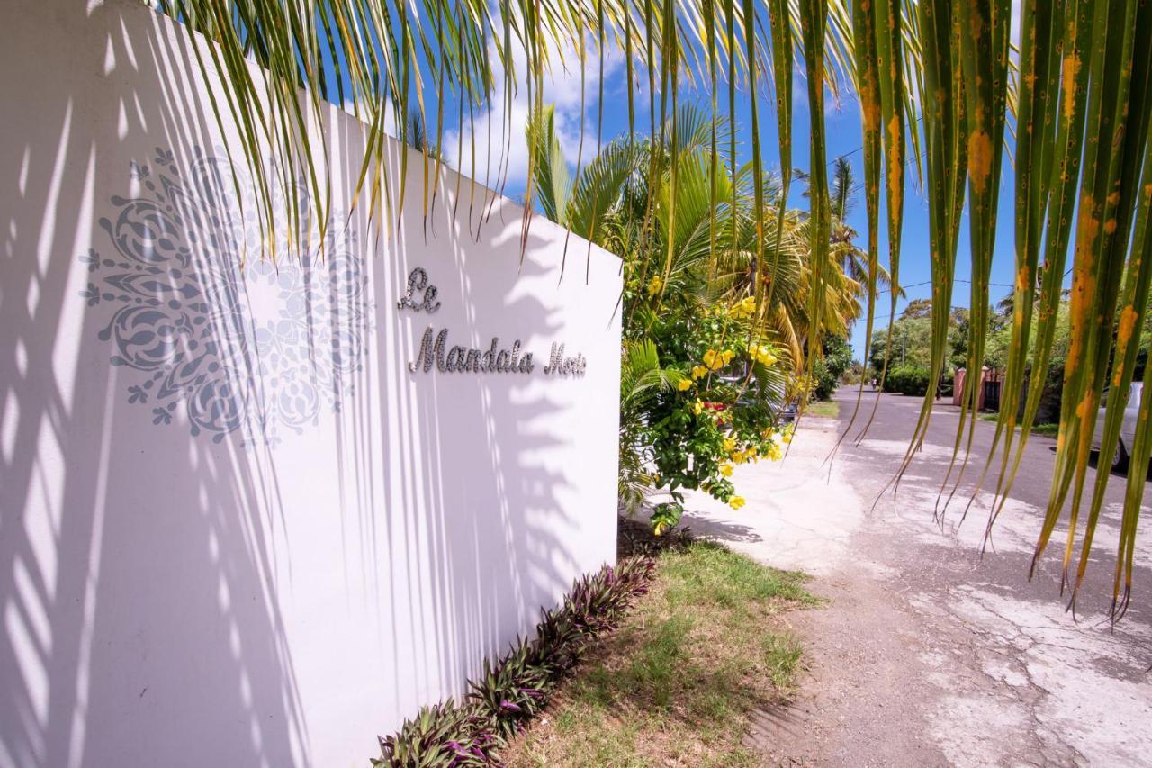 Le Mandala Moris Guesthouse Pointe Aux Canonniers Grand-Baie Eksteriør billede